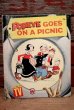 画像1: ct-220901-13 Popeye / Wonder Book 1980 "Popeye Goes On a Picnic" Picture Book (1)
