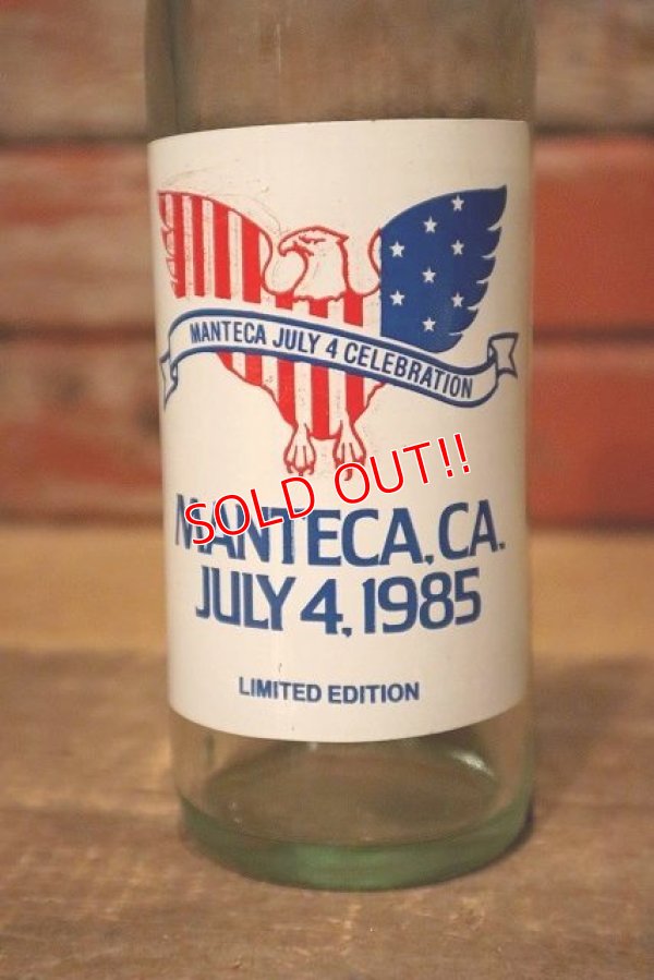 画像2: dp-221101-67 Coca Cola / MANTECA JULY 4th.1985 Limited Edition Bottle