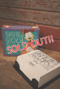 ct-220901-14 Garfield / 2001 Day to Day Calendar