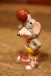 画像2: ct-221201-10 Chuck E. Cheeses / 1984 PVC Figure "Basketball" (2)