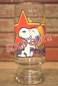 ct-221201-87 Peanuts / Anchor Hocking 1970's Glass "Superstar"