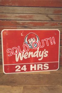 dp-230101-97 Wendy's / 2000's Road Sign
