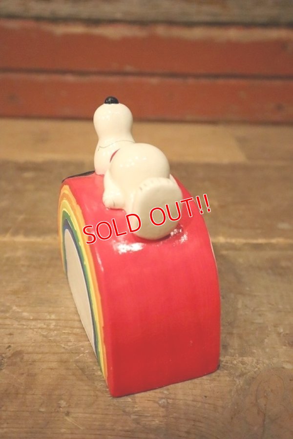 画像5: ct-230201-21 Snoopy / Determined 1970's Coin Bank "Rainbow"