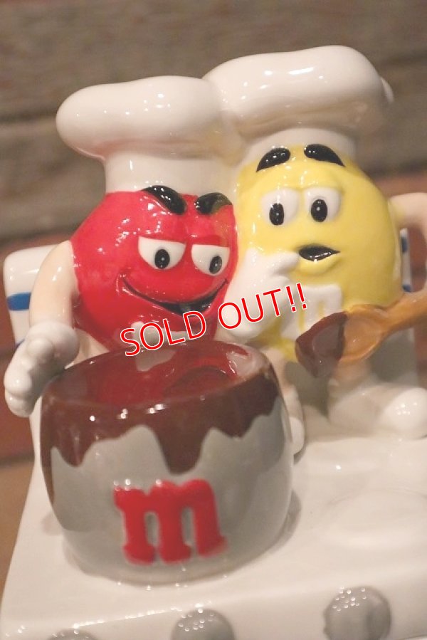 画像2: ct-230101-15 Mars / M&M's 2001 Ceramic Stove Oven Cookie Jar