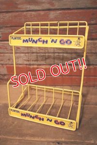 ct-230201-09 PLANTERS / MR.PEANUT 1990's Counter Display Wire Rack