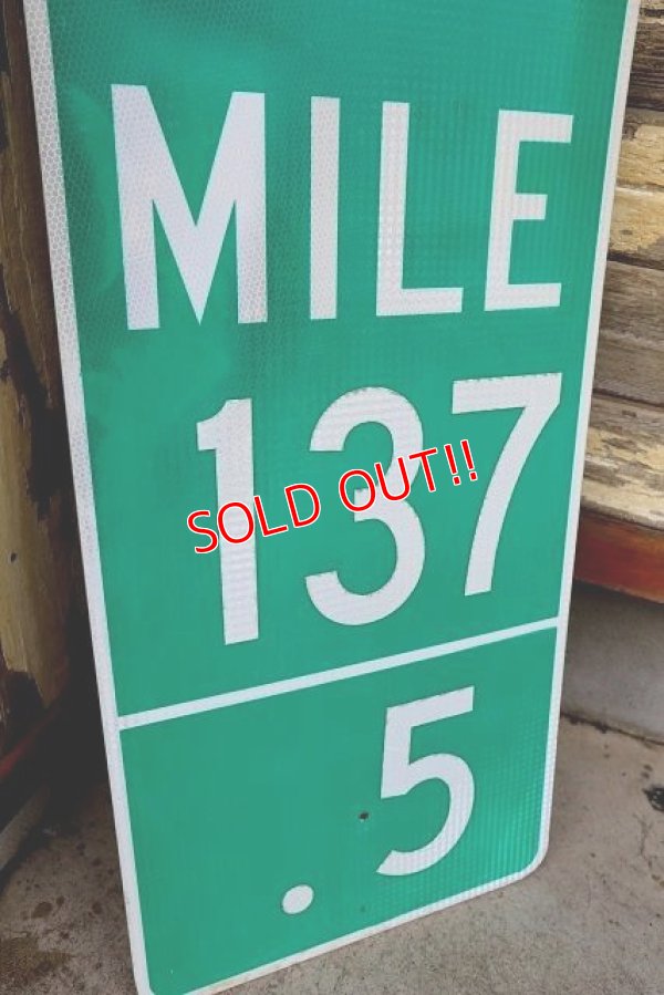 画像4: dp-230101-95 INTERSATE 69 Milepost sign "SOUTH 137.5"
