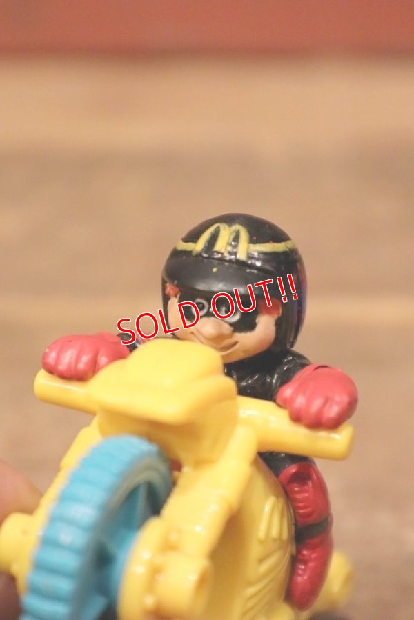 画像2: ct-230301-01 McDonald's / 1999 EXTREME SPORTS "Hamburglar Motorcycle" Happy Meal Toy