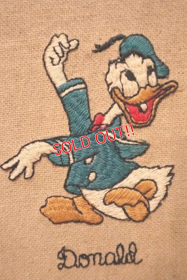 画像2: ct-230301-97 Donald Duck / 1960's Embroidered Framed Picture