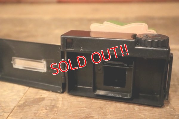 画像7: ct-221201-103 Yogi Bear / 1976 Plastic Toy Camera