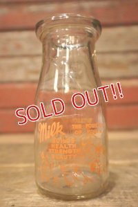 dp-230301-33 WILLOW MEADOW JERSEY FARM / Vintage Milk Bottle