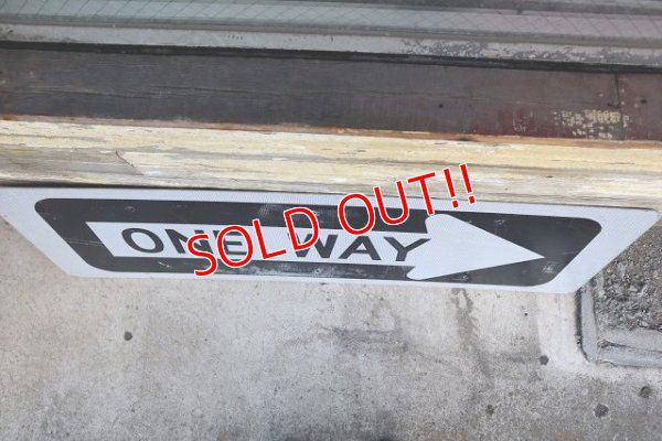 画像7: dp-210401-63 Road Sign "⇒ONE WAY"