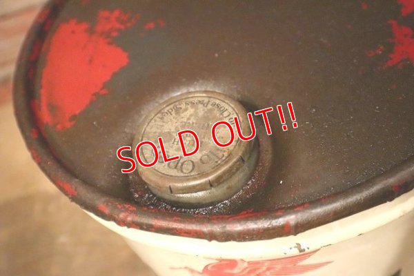 画像9: dp-230401-19 Mobiloil / 1940's-1950's 5 U.S. GALLONS OIL CAN