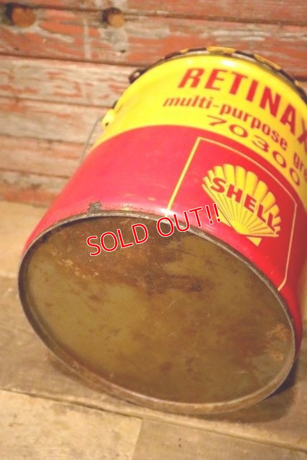 画像8: dp-230401-14 SHELL / RETINAX A 1960's 5 U.S. GALLONS OIL CAN