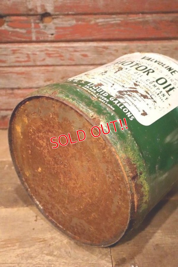 画像10: dp-230401-48 VALVOLINE / 1950's 5 U.S. GALLONS OIL CAN