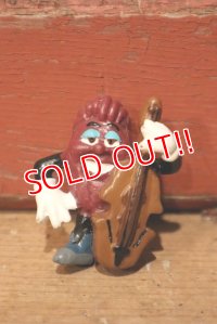 ct-201114-125 The California Raisins / 1988 Pins "Bass Player"