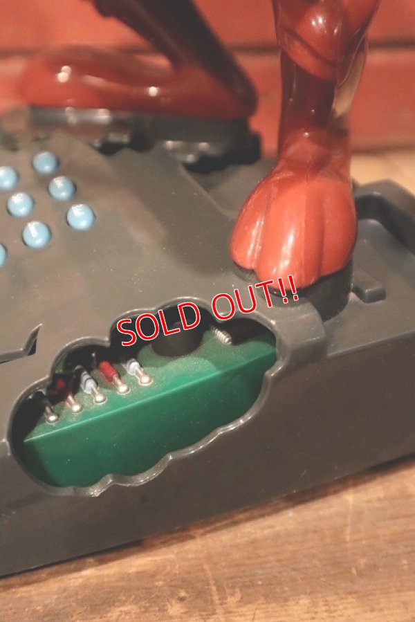 画像9: ct-230503-01 Tasmanian Devil / TELEMANIA 2001 TAZ Talking Animated Telephone