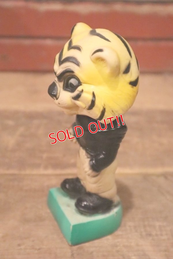 画像4: ct-230414-40 1968 MORO INC. Tigers Football Team Rubber Figure