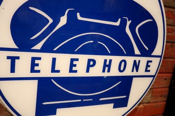 画像3: dp-230401-37 Vintage Public Telephone Sign