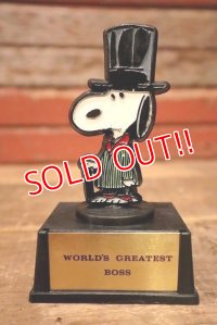 ct-230414-12 Snoopy / AVIVA 1970's Trophy "World"s Greatest Boss"