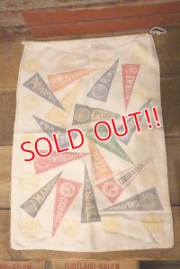 dp-230414-62 College Pennant Vintage Laundry Bag