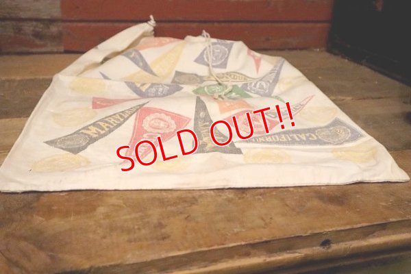 画像13: dp-230414-62 College Pennant Vintage Laundry Bag