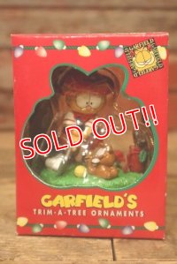 ct-230503-02 Garfield / 1996 TRIM-A-TREE ORNAMENT "Golf"