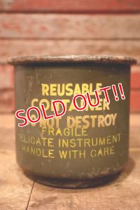 dp-230518-10 1950's Military Container