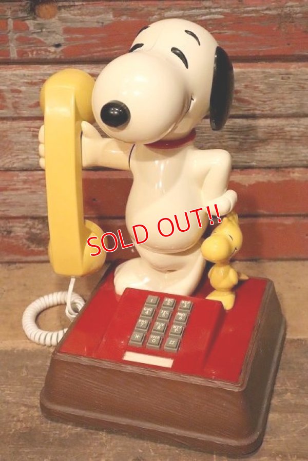 画像1: ct-230601-03 Snoopy & Woodstock / 1976 Telephone