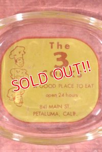 dp-230601-17 The 3 COOKS / Vintage Ashtray