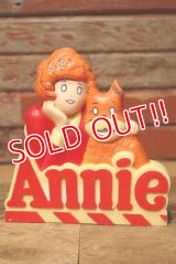 ct-230601-20 Annie & Sandy / 1981 Transistor Radio