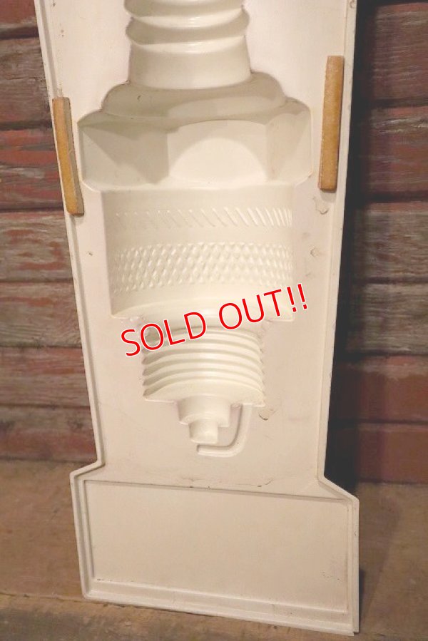 画像13: dp-230401-53 CHAMPION SPARK PLUGS / 1970's 3D Plastic Sign