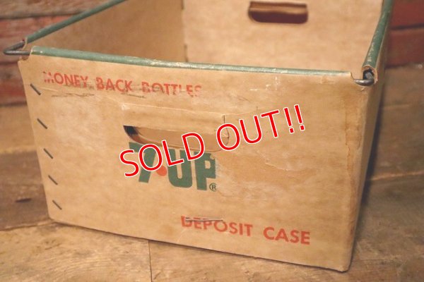 画像4: dp-230601-60 7up / 1960's-1970's Cardboard Deposit Case