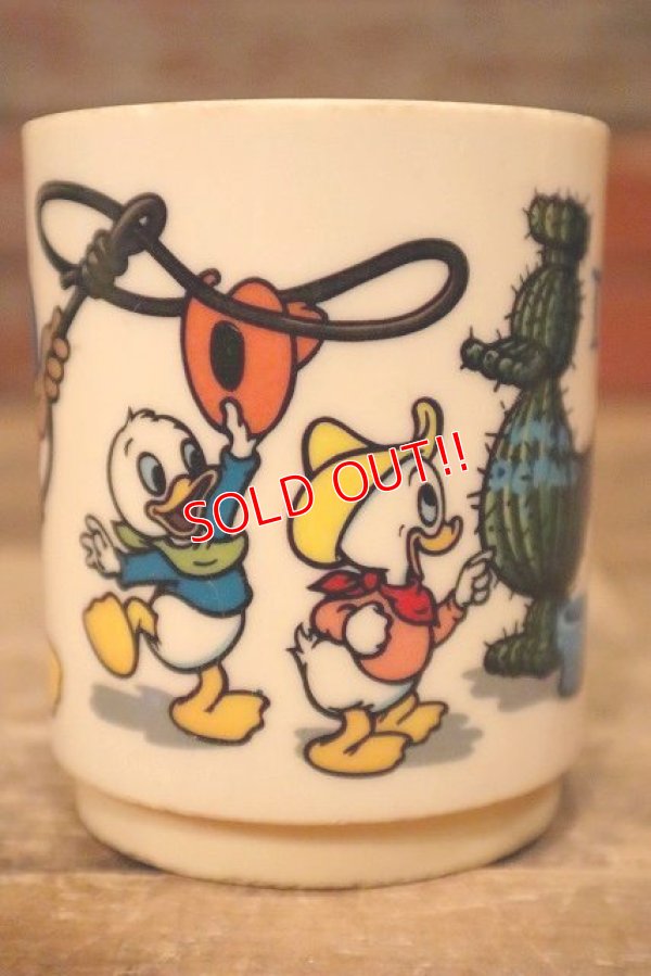 画像4: ct-230608-02 Disneyland / Donald & Daisy 1970's Plastic Mug