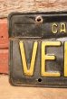 画像2: dp-230724-23 License Plate 1960's CALIFORNIA "VEE 683" (2)