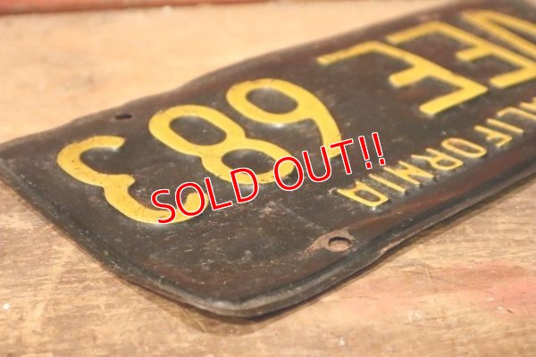 画像5: dp-230724-23 License Plate 1960's CALIFORNIA "VEE 683"