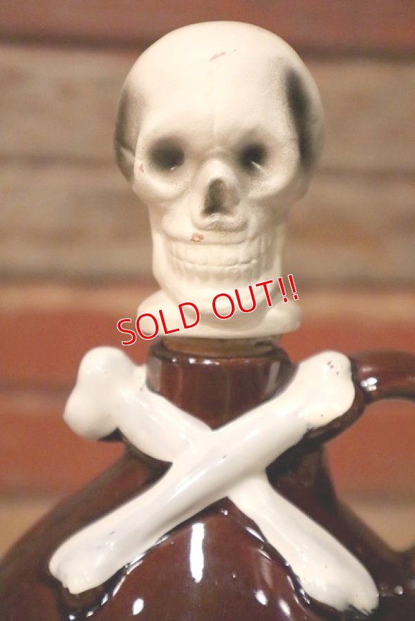 画像2: dp-230724-05 1950's-1960's Skull Decanter Bottle