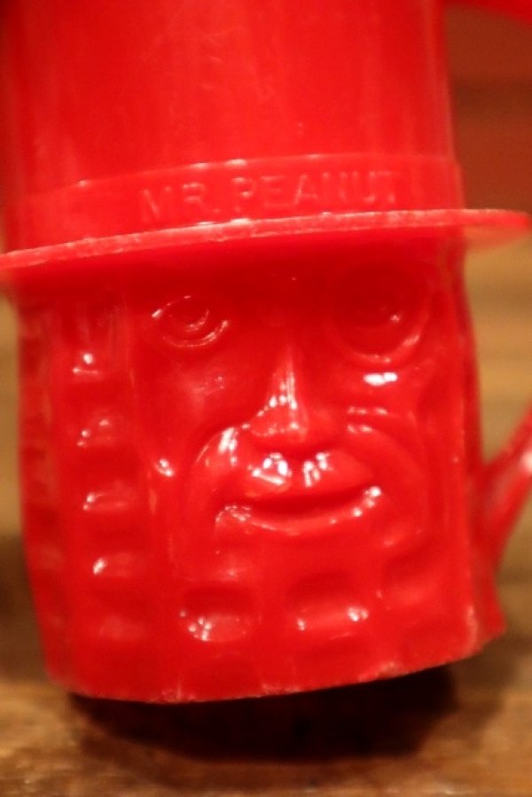 画像2: ct-230809-10 PLANTERS / MR.PEANUT 1950's Plastic Mug (Red)