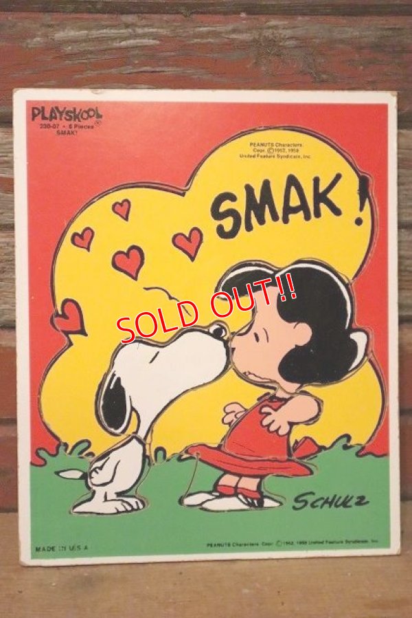 画像1: ct-230809-05 Snoopy & Lucy / Playskool 1980's Wood Frame Tray Puzzle "SMAK!"