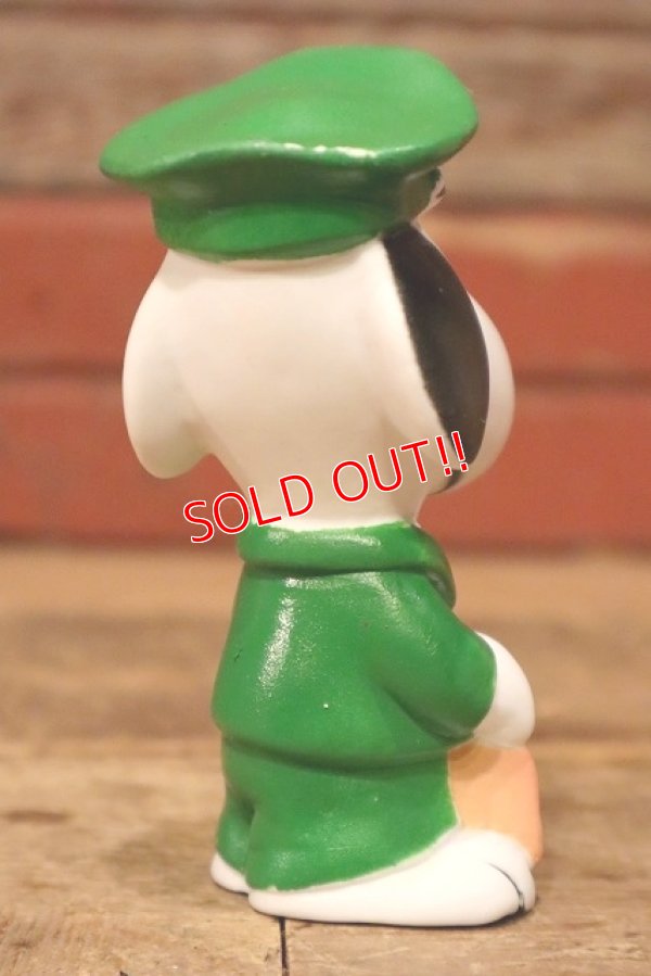 画像4: ct-230801-20 Snoopy / Danara 1970's-1980's Squeaky Toy "Postman"
