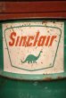 画像2: dp-230503-17 Sinclair / 1960's-1970's 120 LBS. GEAR LUBRICANT CAN (2)