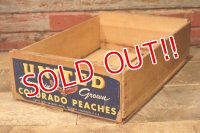 dp-210601-04 UNITED COLORADO PEACHES / Vintage Wood Box