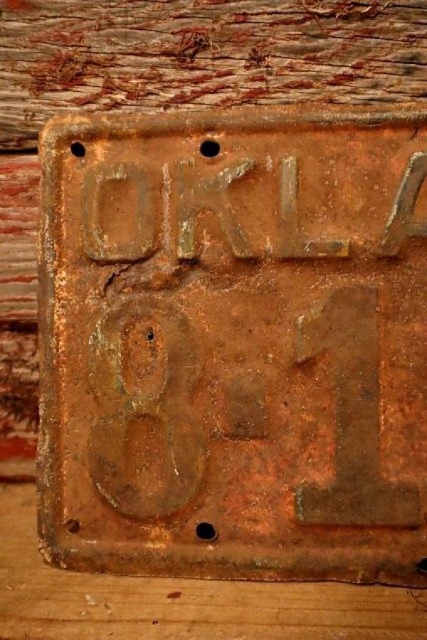 画像2: dp-230601-21 License Plate 1942 OKLAHOMA "8-11009"
