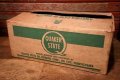 dp-230901-54 QUAKER STATE / Vintage Cardboard Box