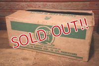 dp-230901-54 QUAKER STATE / Vintage Cardboard Box