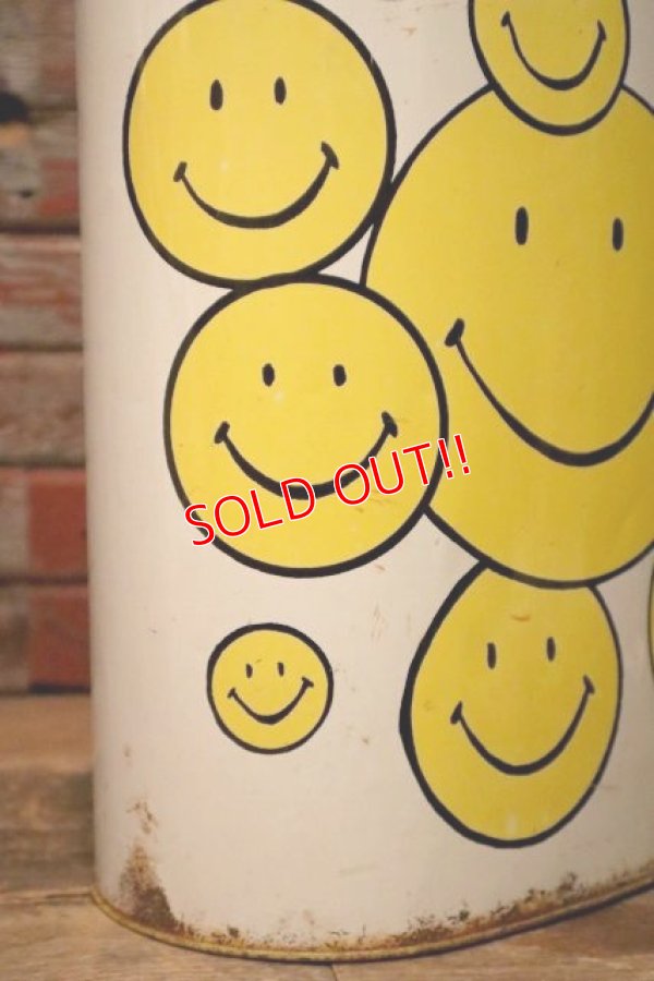 画像2: dp-231001-57 Smiley Face / CHEINCO 1970's Trash Box