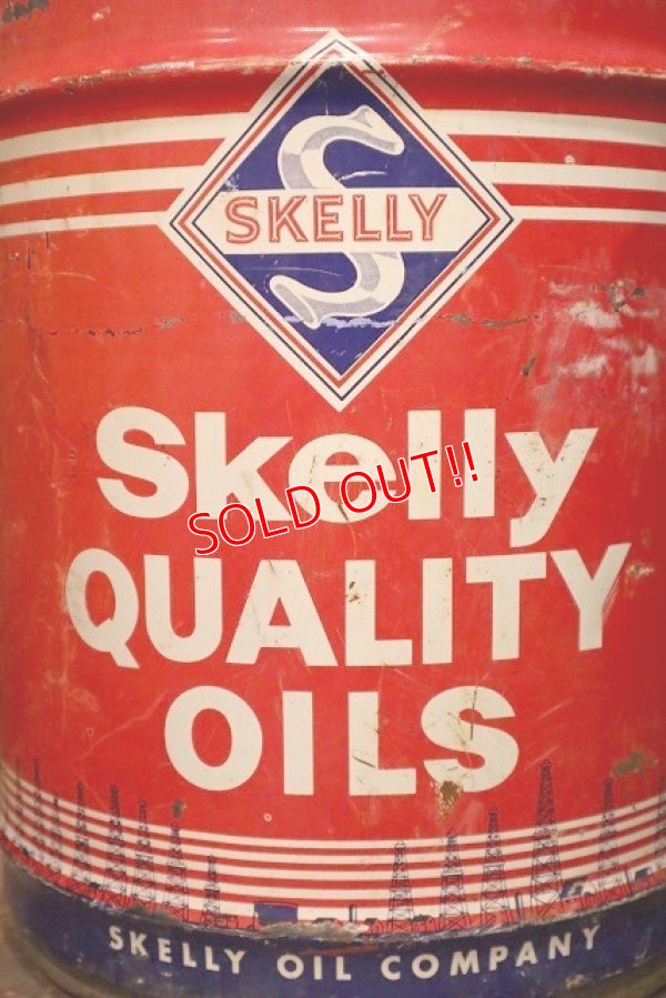 画像2: dp-230901-57 Skelly Quality Oil / 1970's 5 U.S.Gallons Oil Can