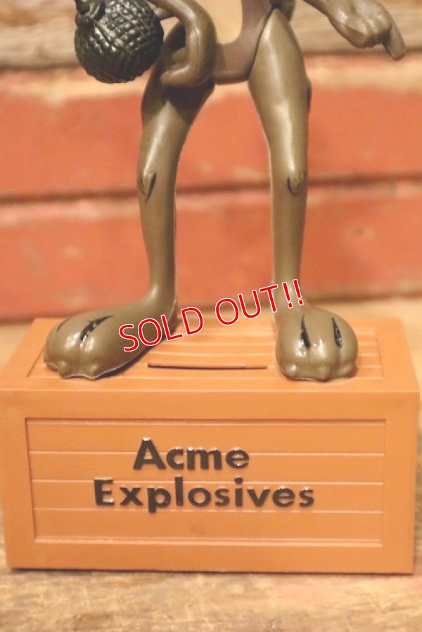 画像3: ct-231001-31 Wile E. Coyote / DAKIN 1968 Figure & Coin Bank