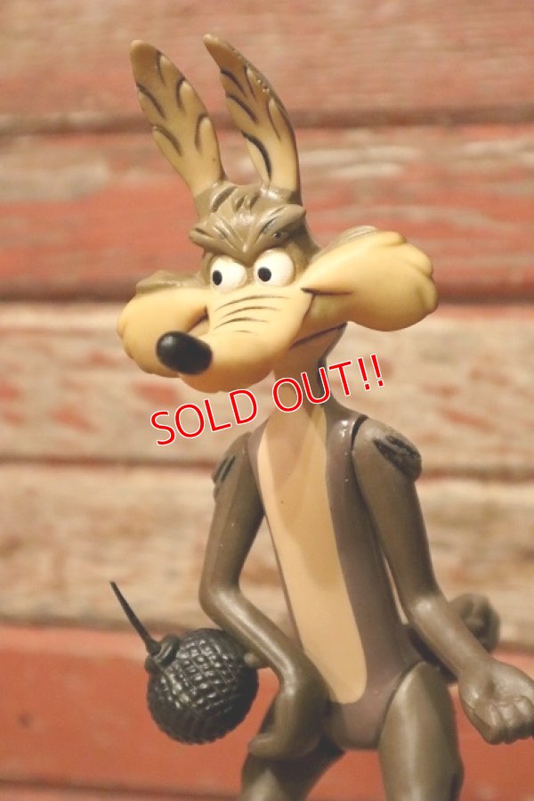 画像2: ct-231001-31 Wile E. Coyote / DAKIN 1968 Figure & Coin Bank