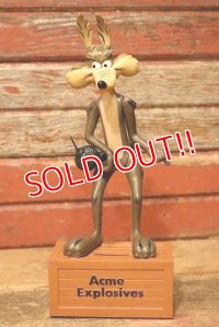 ct-231001-31 Wile E. Coyote / DAKIN 1968 Figure & Coin Bank