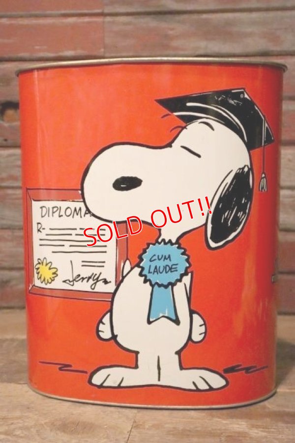 画像1: ct-231001-58 Snoopy & Charlie Brown / CHEINCO 1970's Trash Can (Red)
